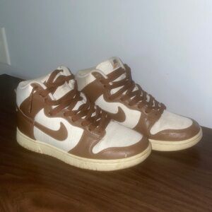 Dunk High Vintage ‘Certified Fresh-Pecan’